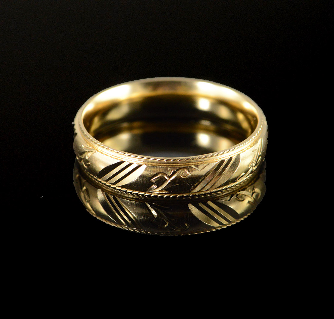 Picture of Classic Engraved Gold Ring