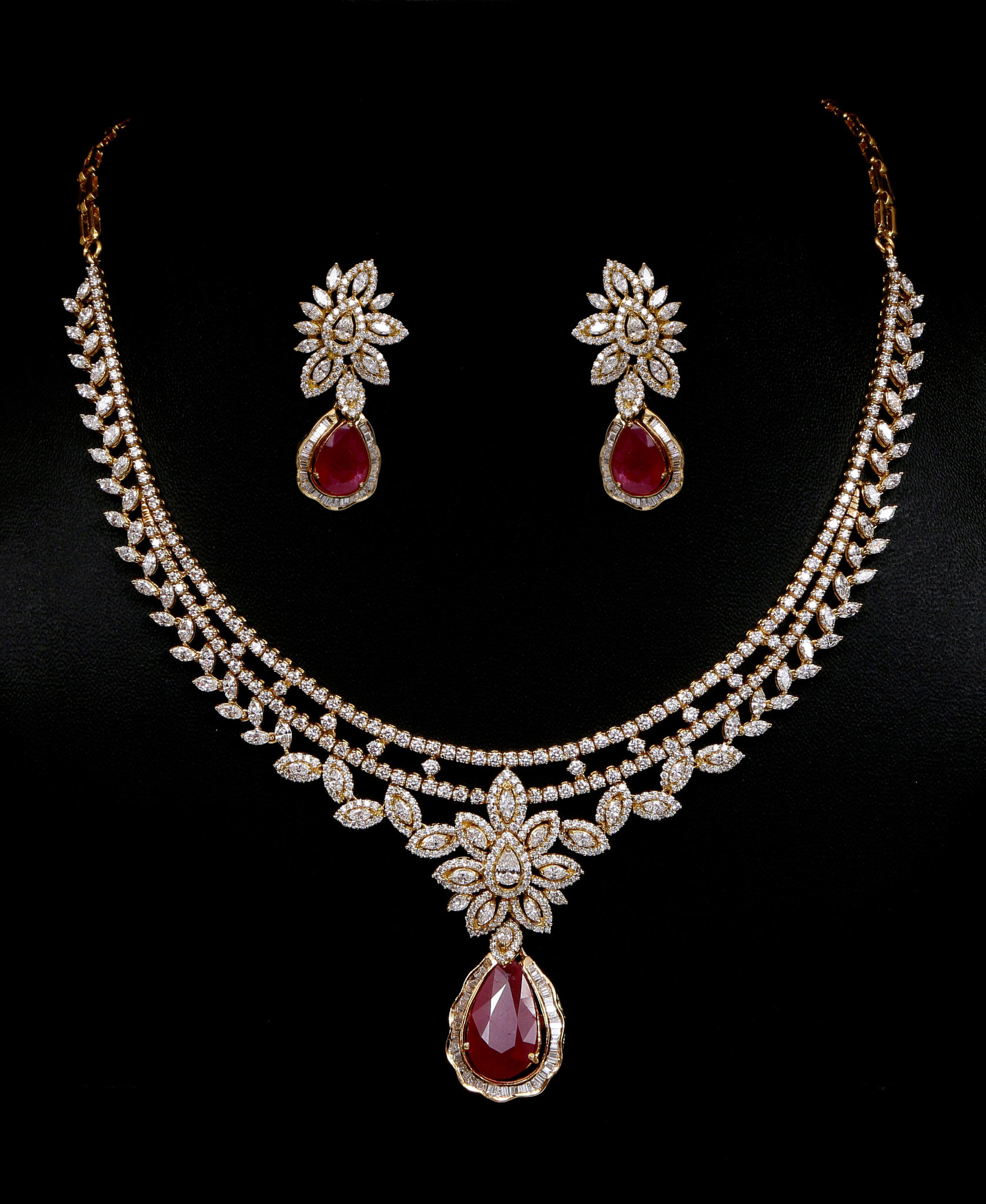 Picture of Regal Ruby Jewelry Set